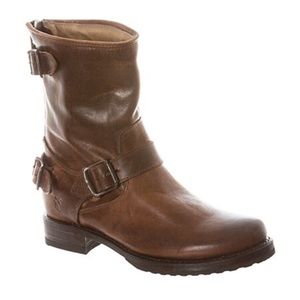 Frye Veronica back zip short